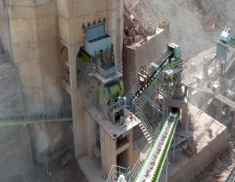 Precautions for starting the crushing production line