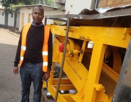 the mobile diesel jaw crusher shipped to Uganda has reached